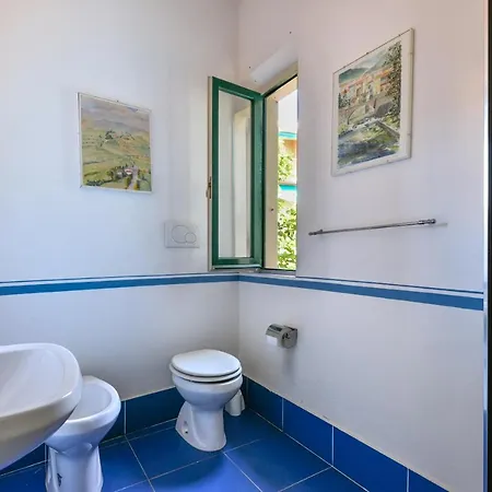 Le Tre Palme 阿祖罗港